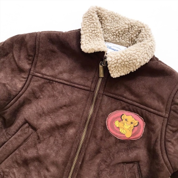 Disneyland resort Paris simba sherpa jacket GUC 2A - Picture 2 of 7